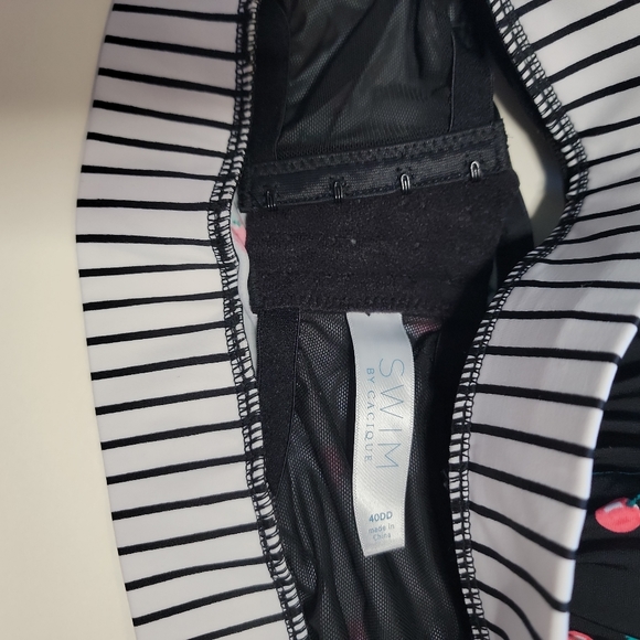 Swim by Cacique Lightly Lined Balconette Swim Top Cherries Size 40DD‎ NWOT - Picture 3 of 3